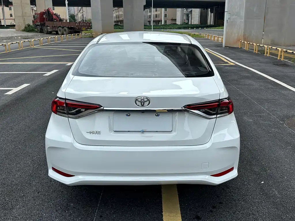 Toyota Corolla 2019 — фото 4