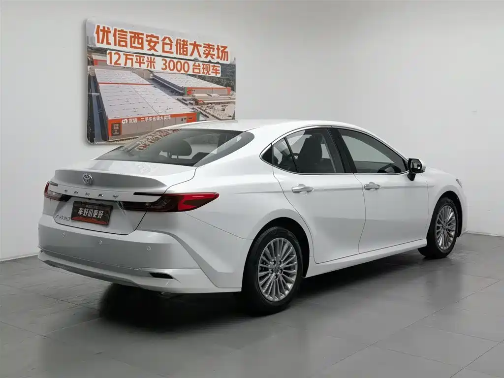Toyota Camry 2025