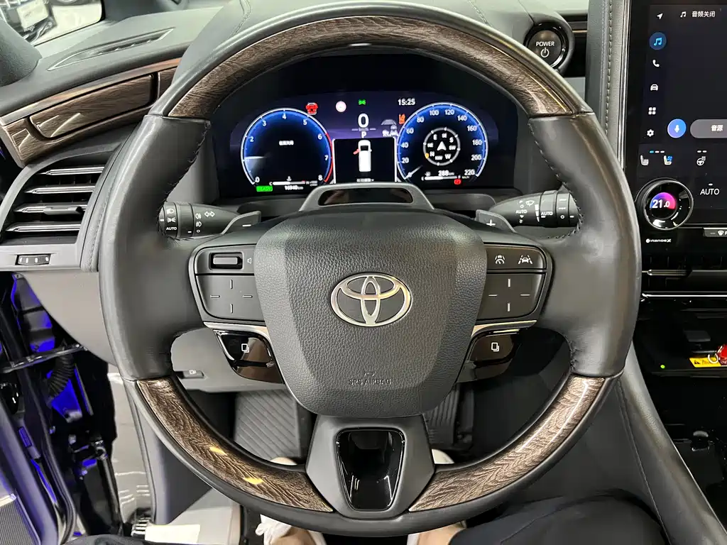 Toyota Alphard 2026 — фото 23