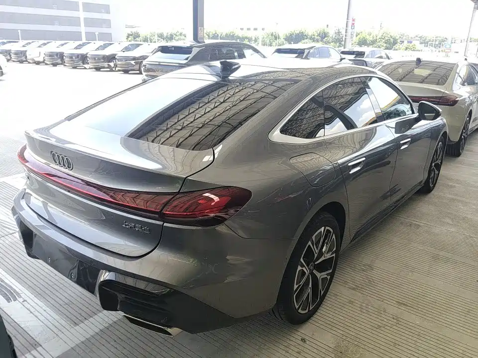 Audi A5L Sportback 2025 — фото 2