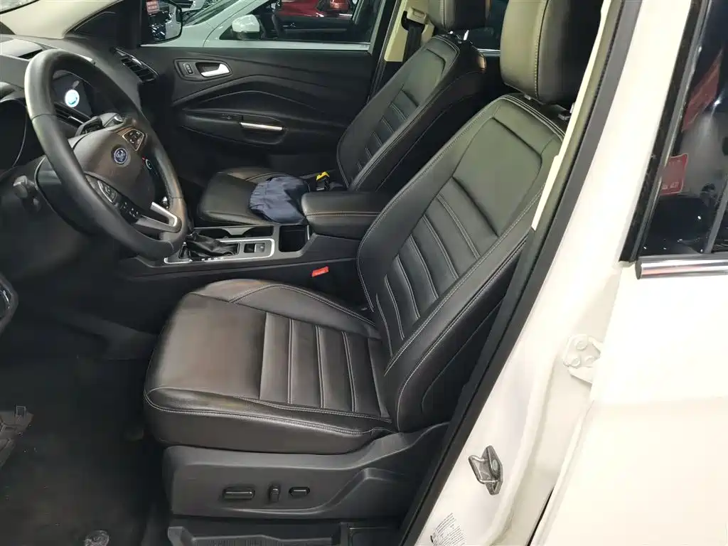 Ford Kuga 2018 — фото 15