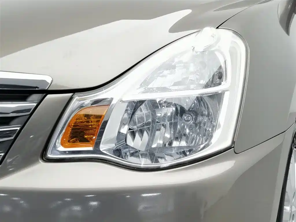 Nissan Sylphy 2013 — фото 7