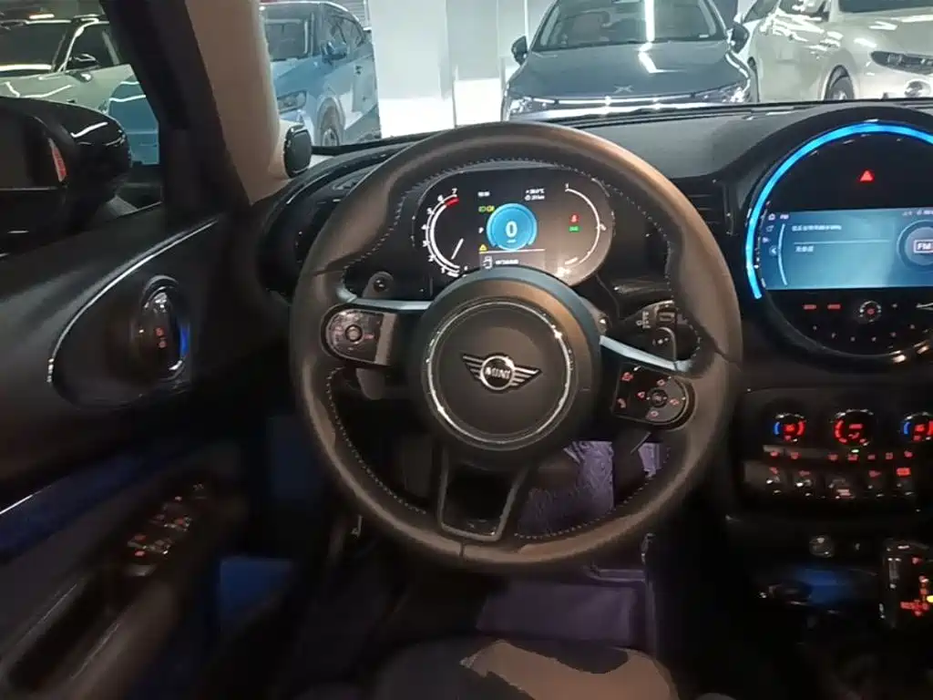 MINI Clubman 2022 — фото 11