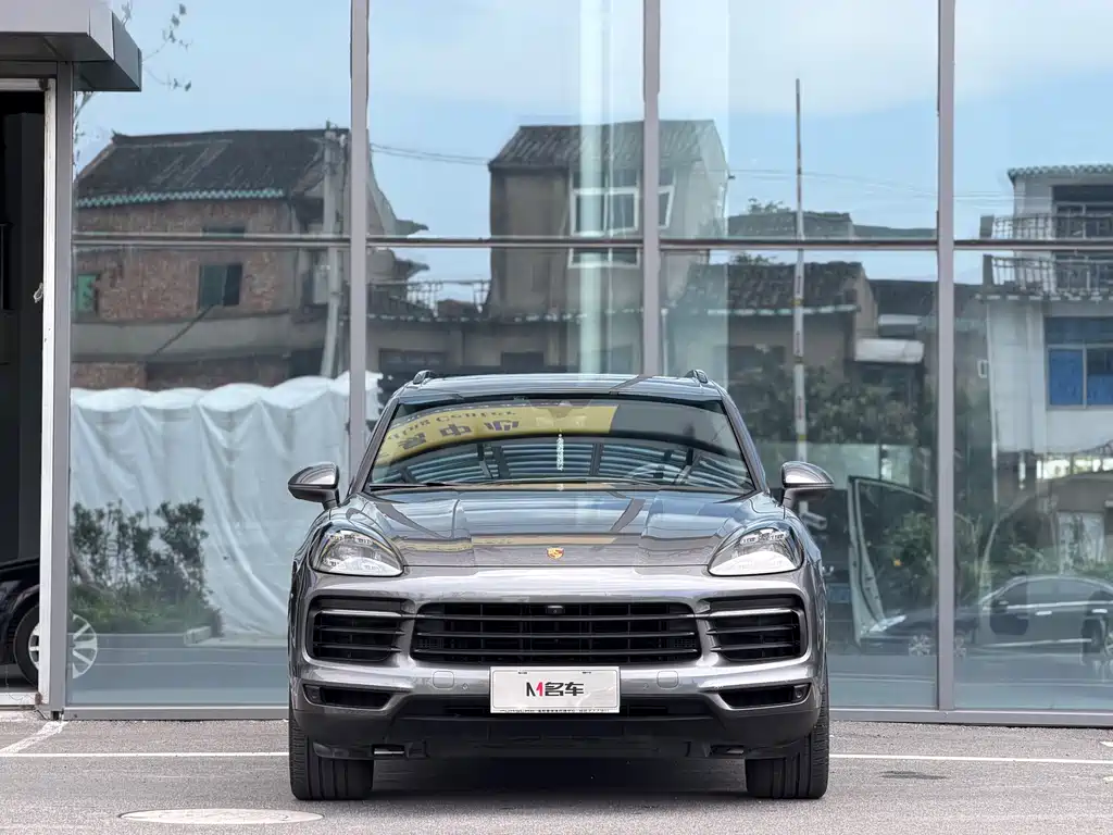Porsche Cayenne 2021