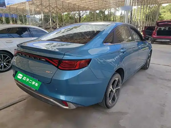 Geely Emgrand L 2022