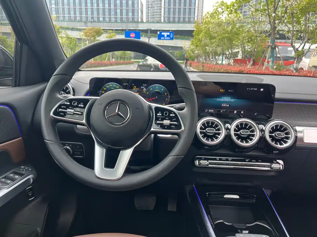 Mercedes-Benz GLB 2023 — фото 18