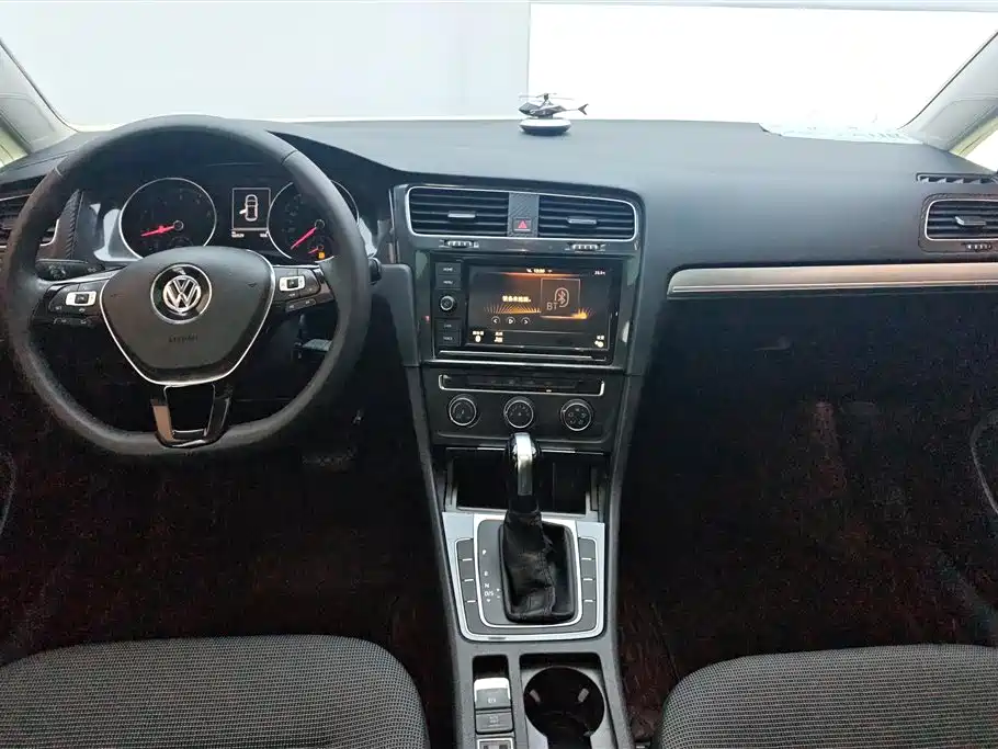 Volkswagen Golf 2019 — фото 11