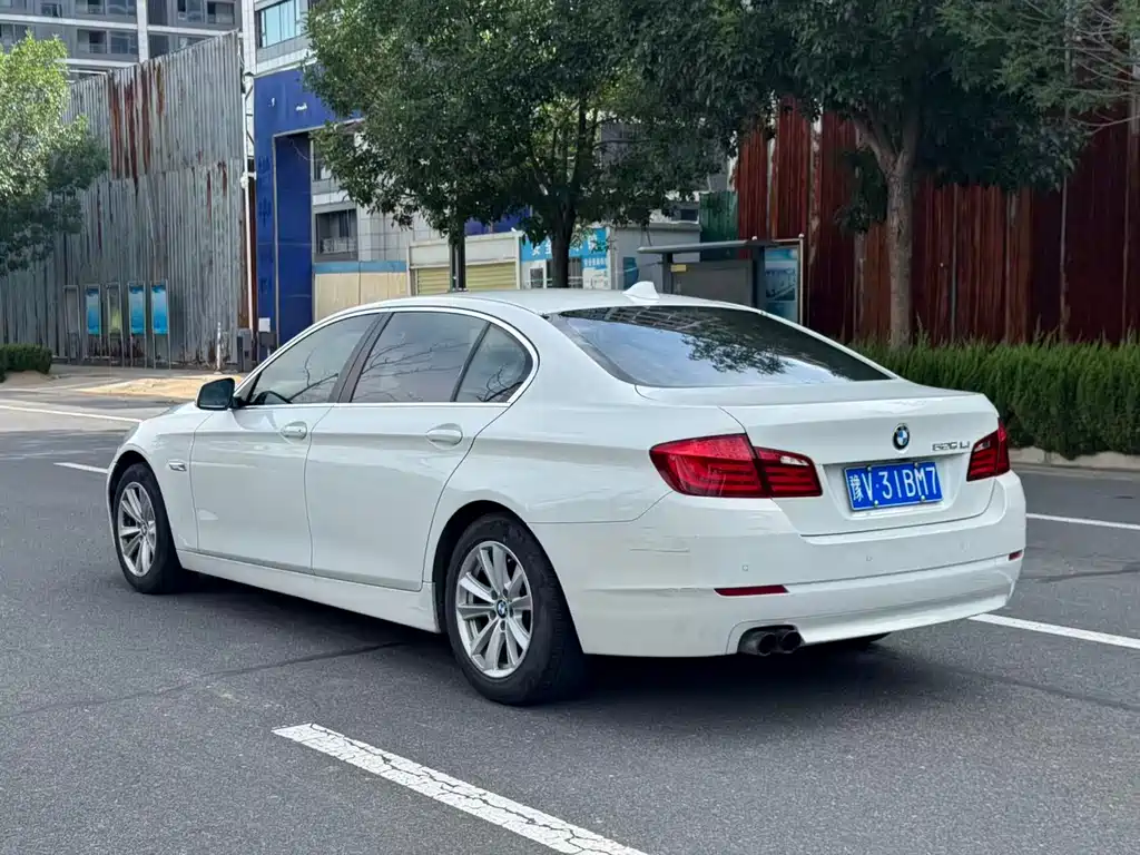 BMW 5 Series 2013 — фото 9
