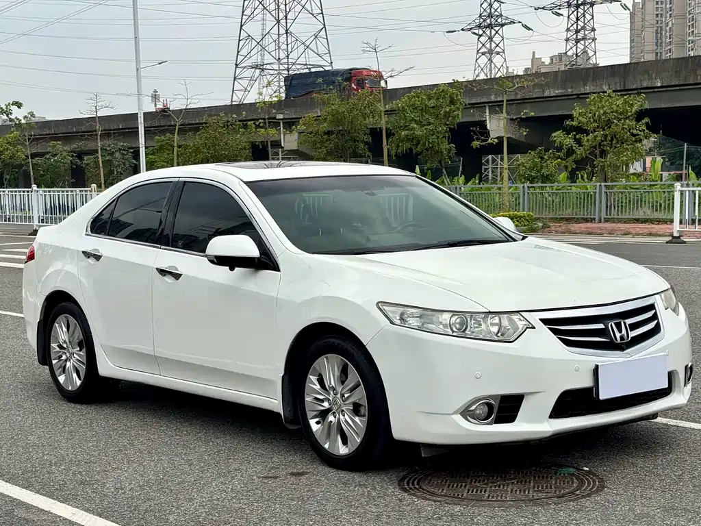 Honda Spirior 2013 — фото 6