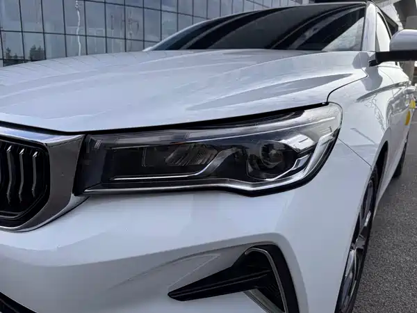 Geely Emgrand 2024