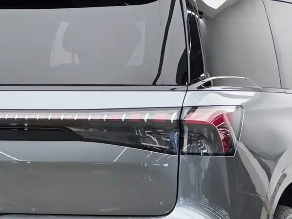 Infiniti QX80 2025
