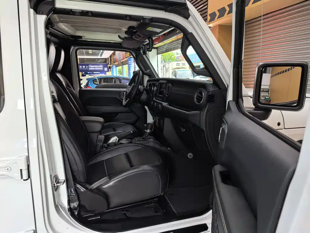 Jeep Wrangler 2019 — фото 14