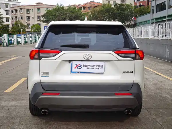 Toyota RAV4 2021
