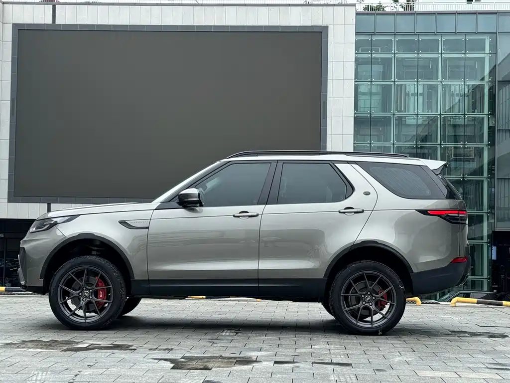 Land Rover Discovery 2019 — фото 2