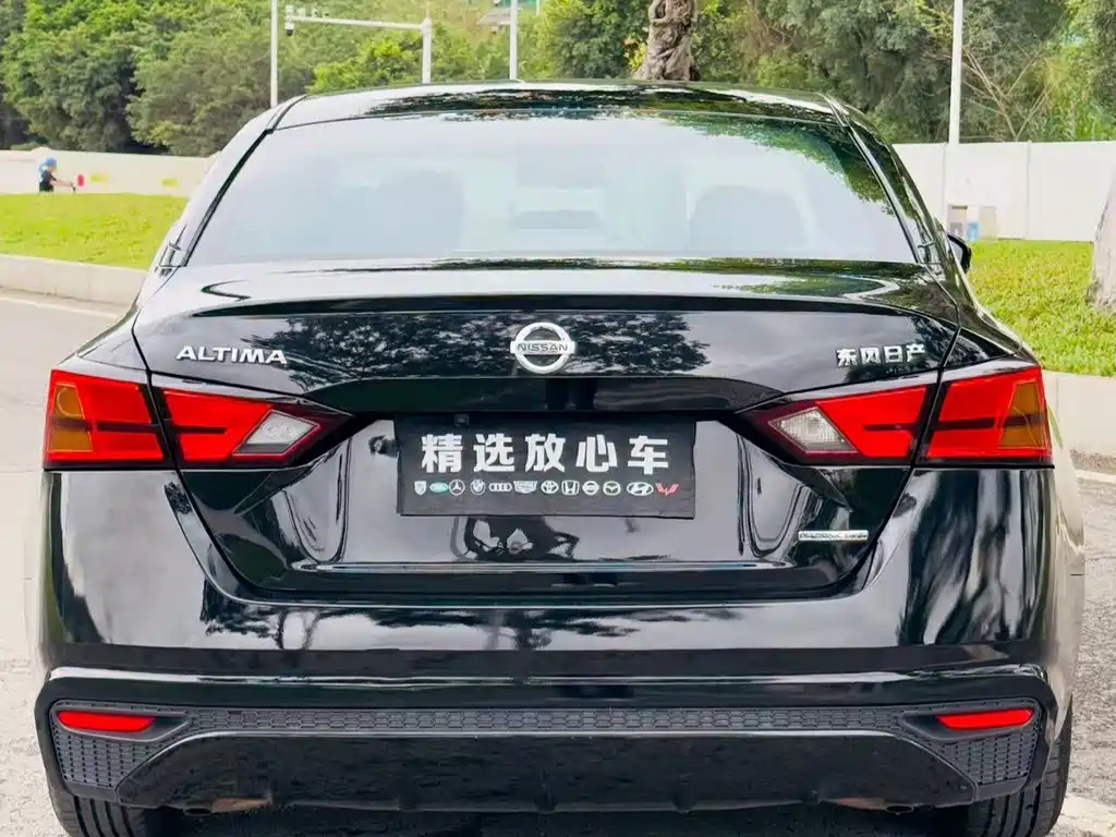 Nissan Teana 2022 — фото 5