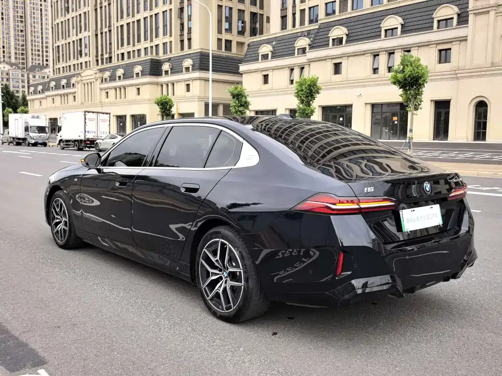 BMW i5 2026 — фото 12