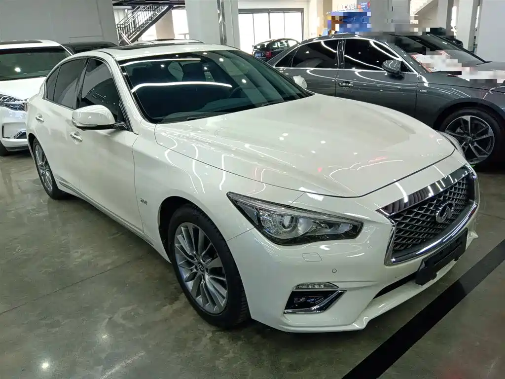 Infiniti Q50L 2019 — фото 22
