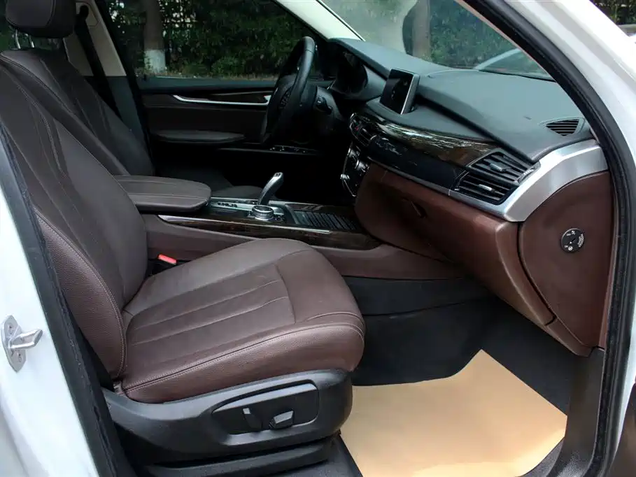 BMW X5 2016 — фото 10