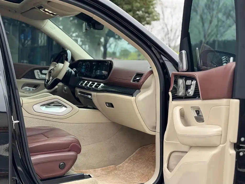 Mercedes-Benz GLS 2024 — фото 13