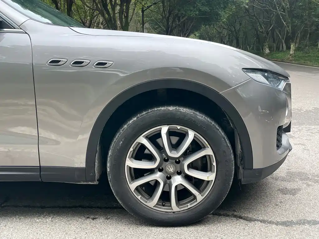 Maserati Levante 2016 — фото 8