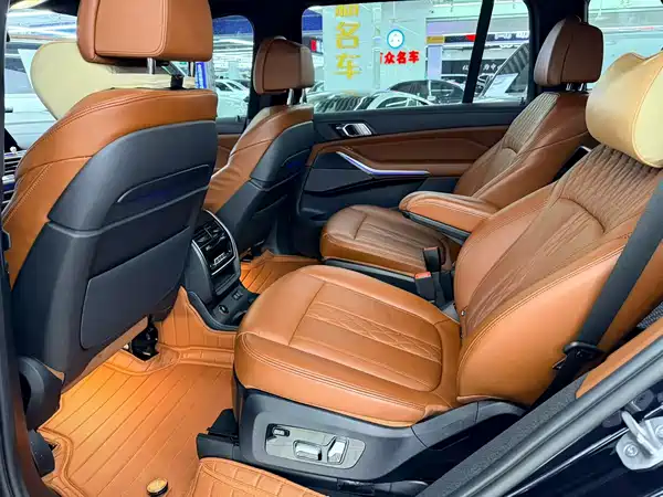 BMW X7 2022