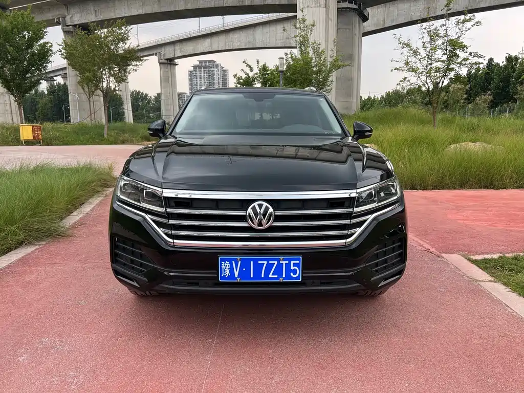 Volkswagen Touareg 2019 — фото 8