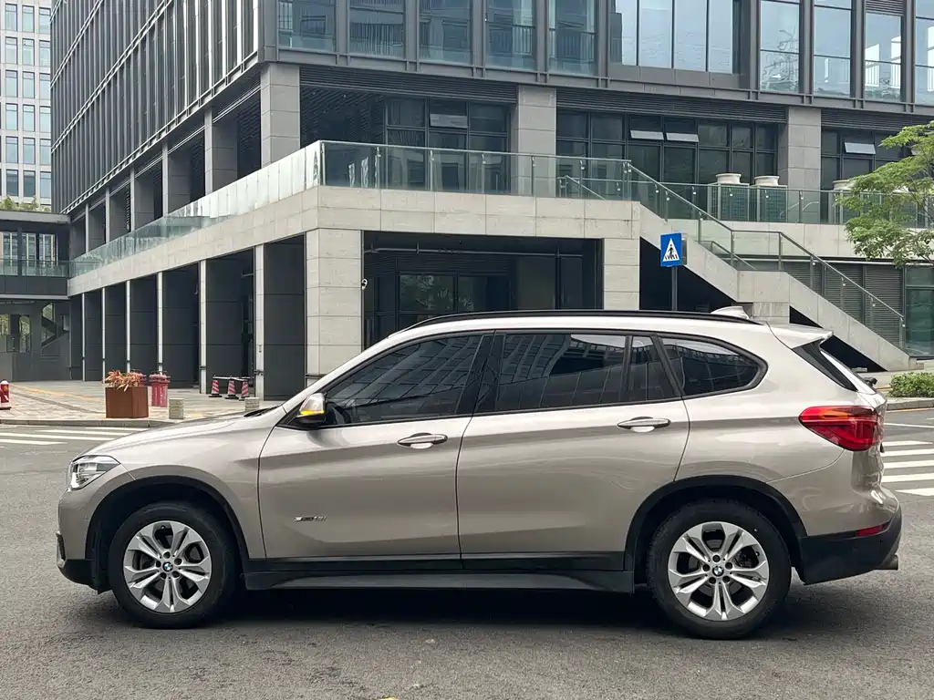 BMW X1 2017 — фото 4