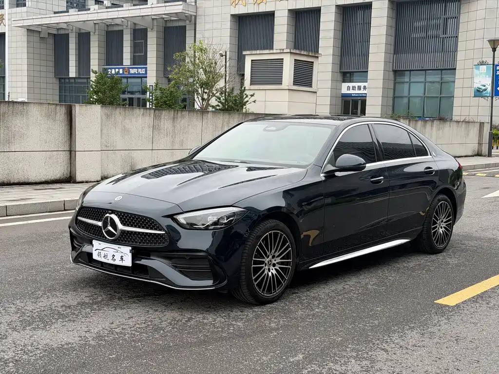 Mercedes-Benz C-Class 2024