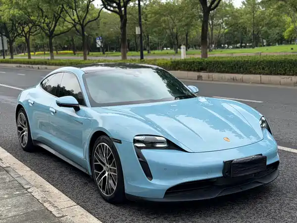Porsche Taycan 2026