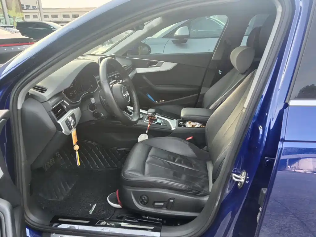Audi A4L 2018