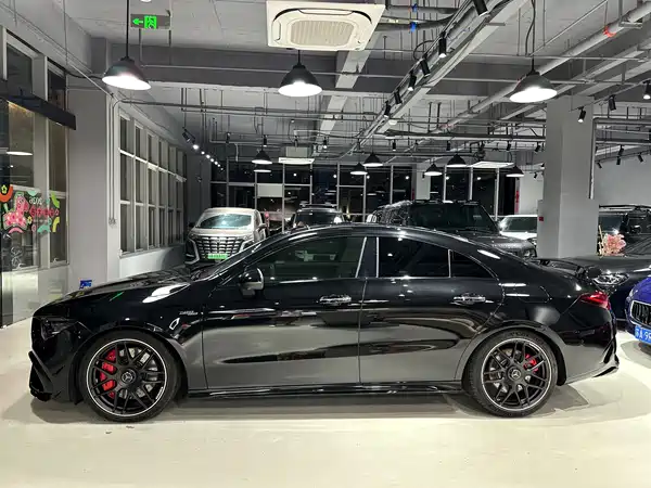 Mercedes-Benz CLA AMG 2025