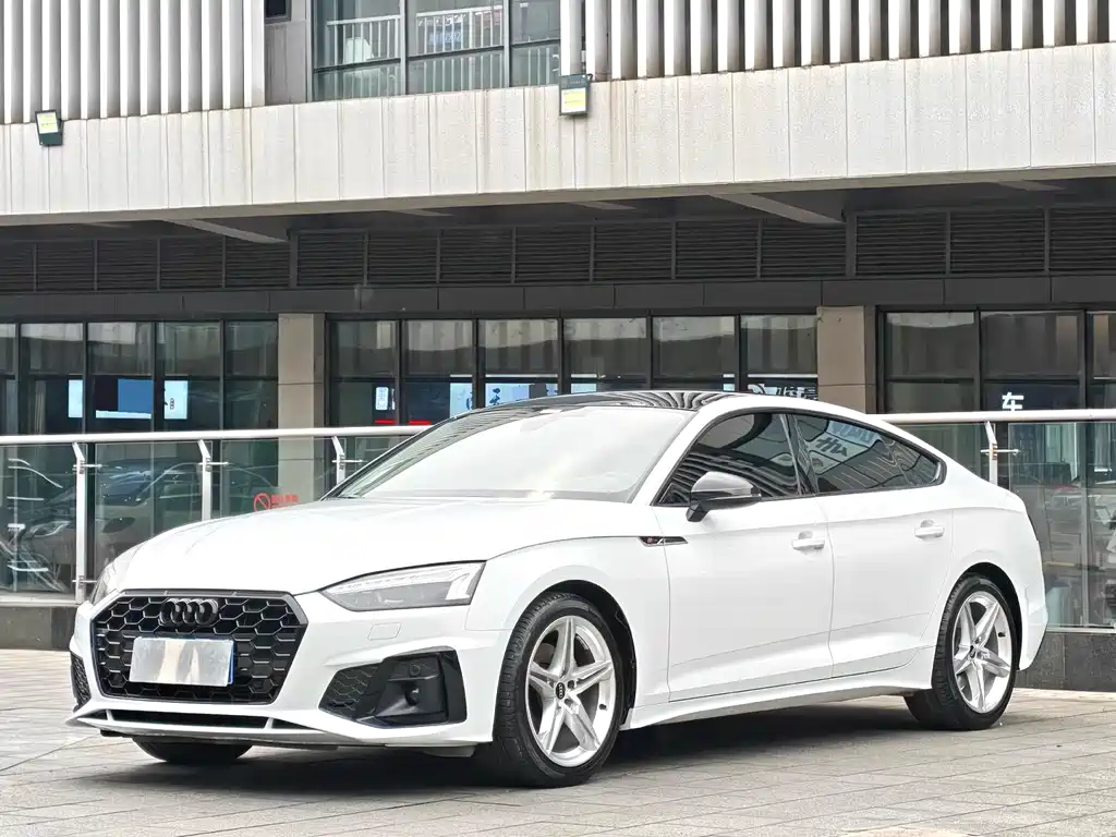 Audi A5 2021 — фото 1