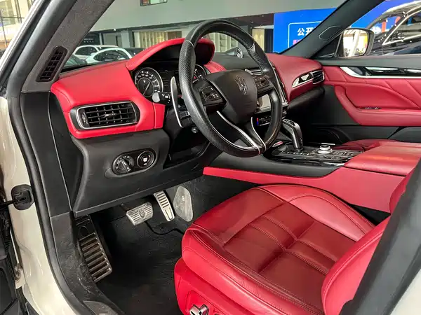 Maserati Levante 2022