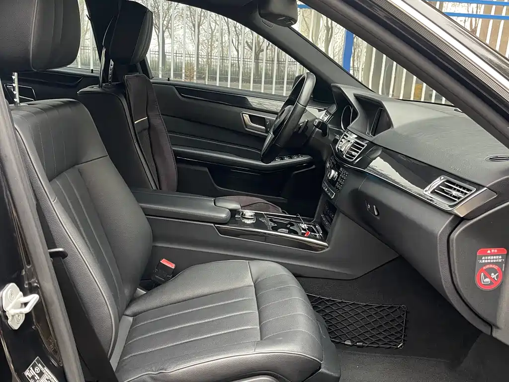 Mercedes-Benz E-Class 2014 — фото 12
