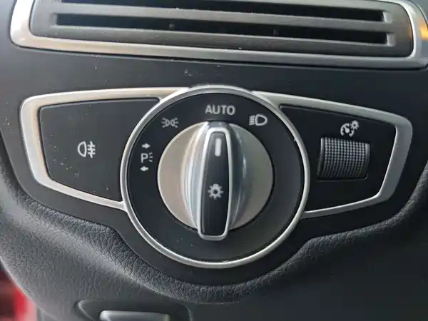 Mercedes-Benz C-Class 2020