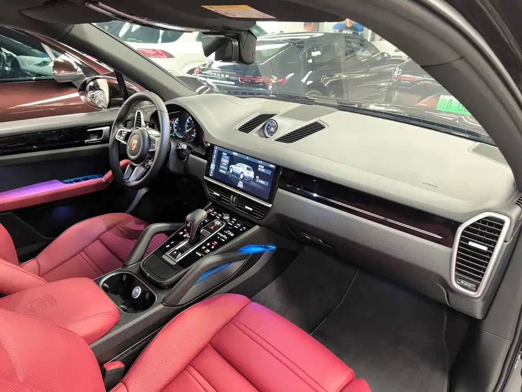 Porsche Cayenne New Energy 2019 — фото 21