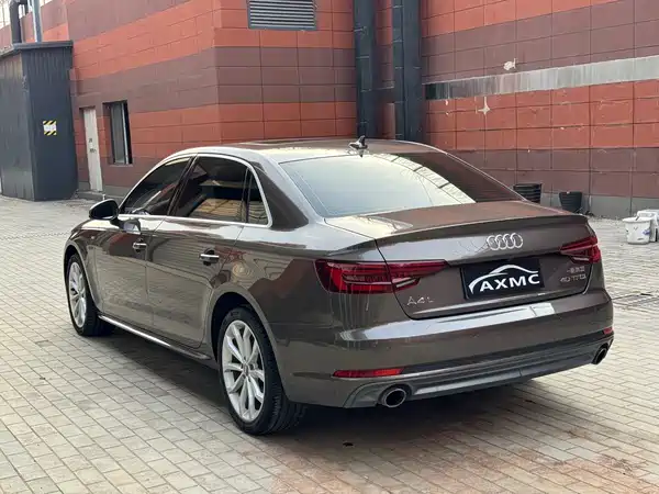 Audi A4L 2018