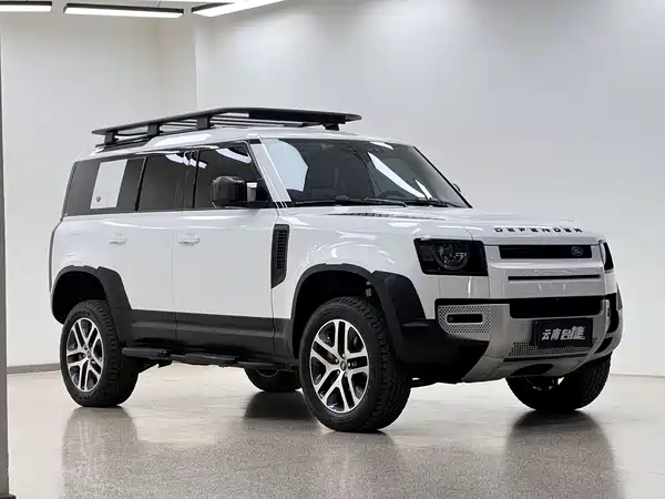 Land Rover Defender 2023