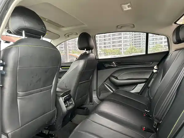 Roewe i5 2022