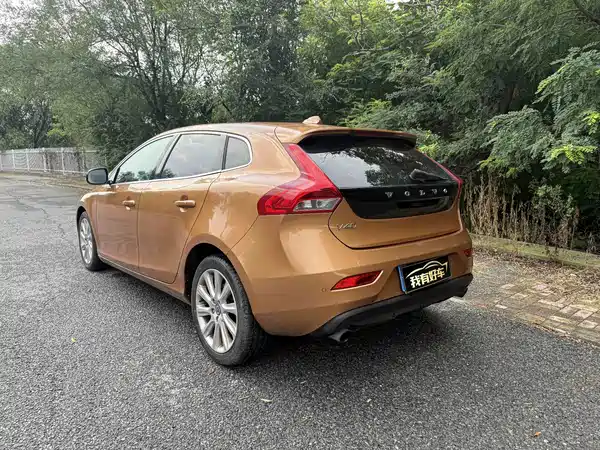 Volvo V40 2013