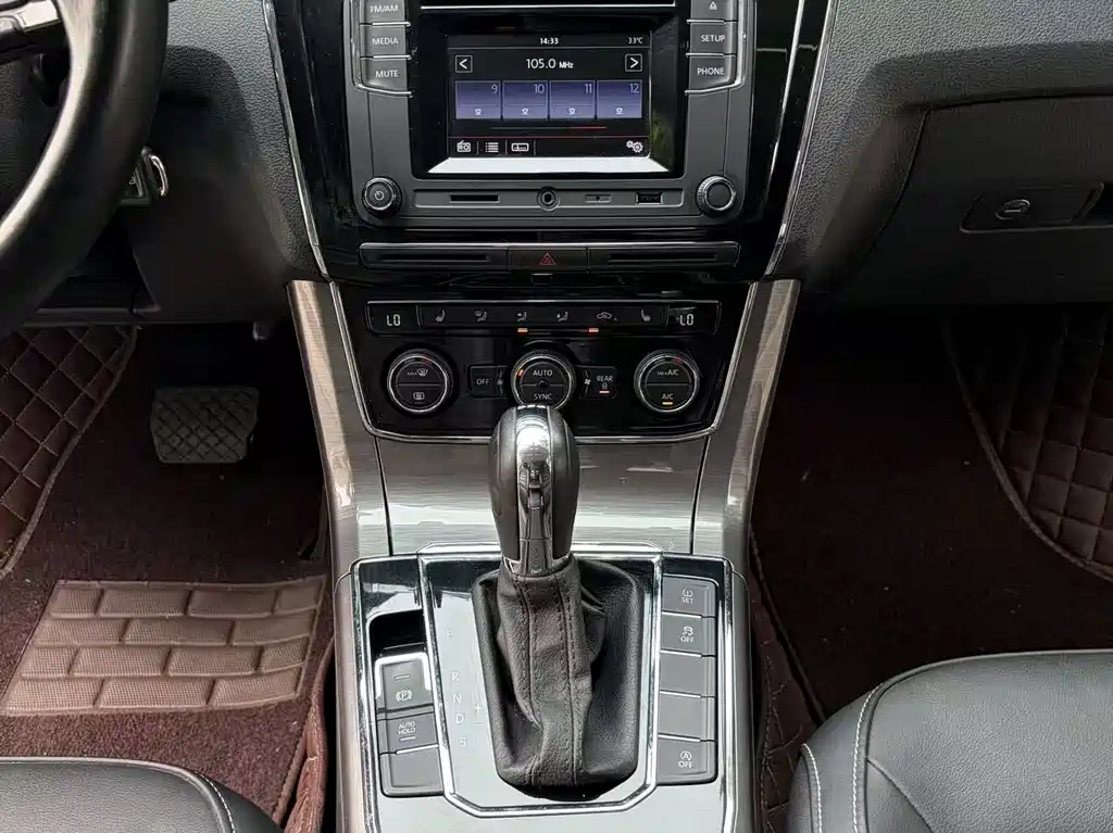 Volkswagen Passat 2016 — фото 13
