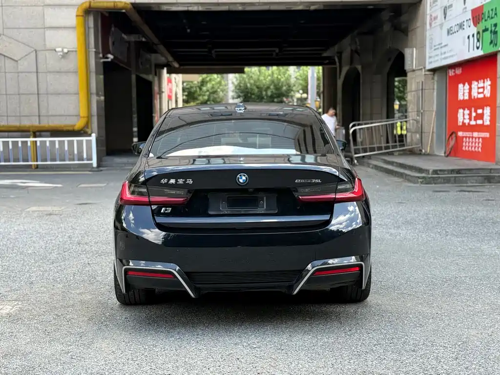BMW i3 2022 — фото 8
