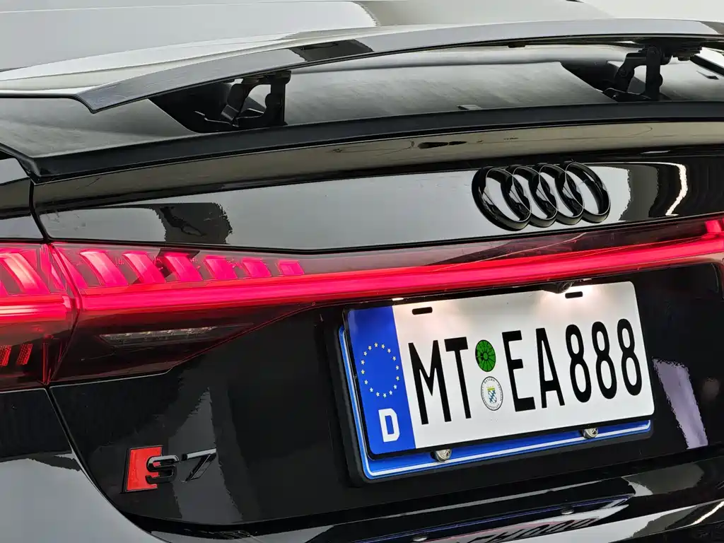 Audi S7 2021 — фото 14