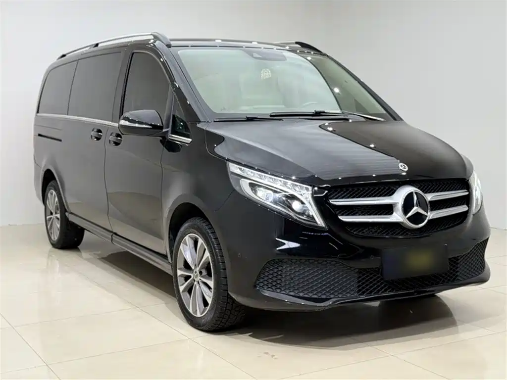 Mercedes-Benz V-Class 2022 — фото 12