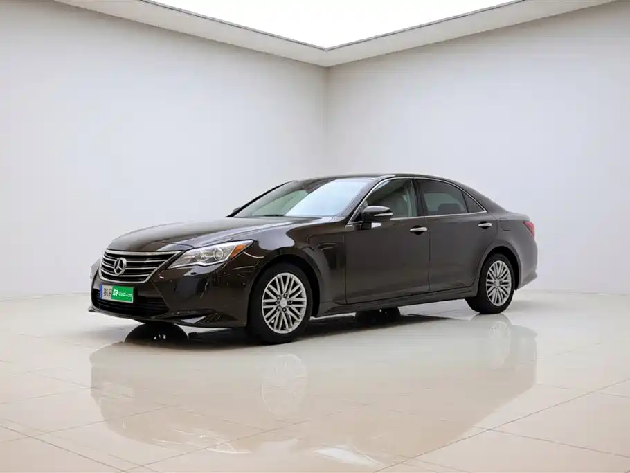 Toyota Crown 2017 — фото 22