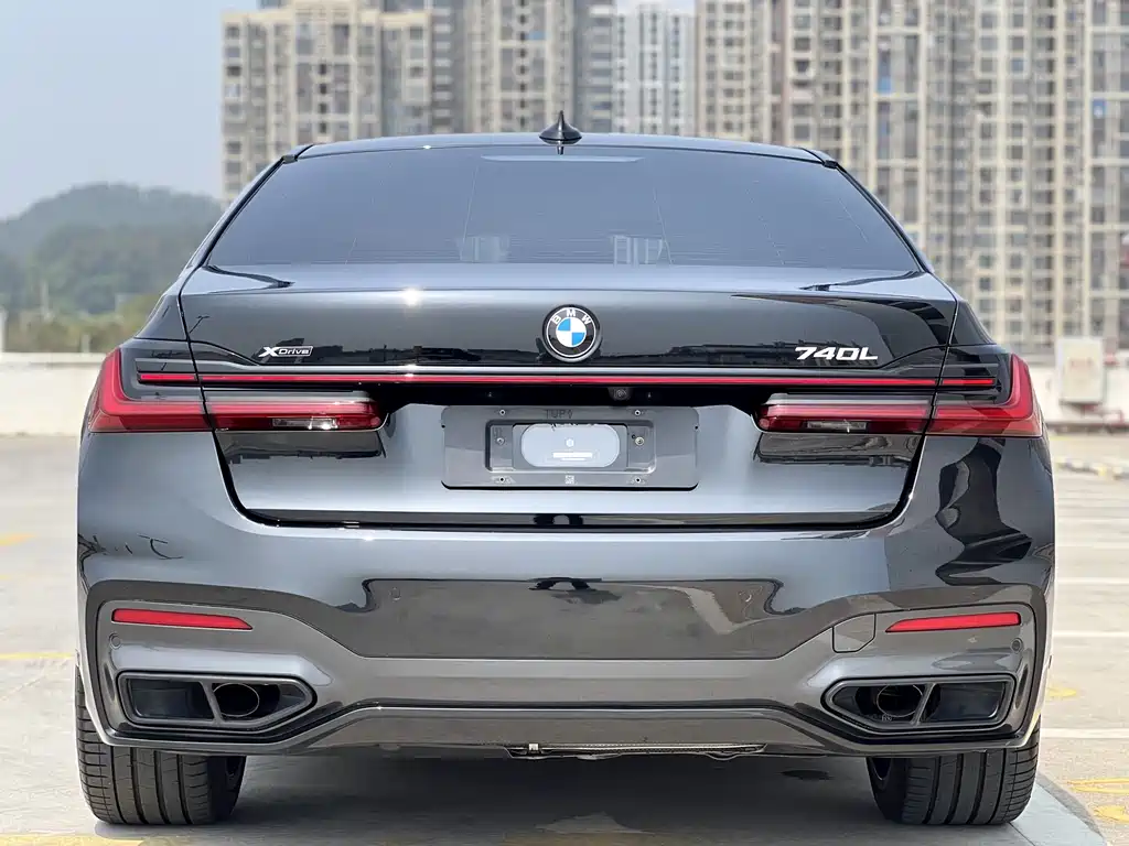 BMW 7 Series 2023 — фото 10