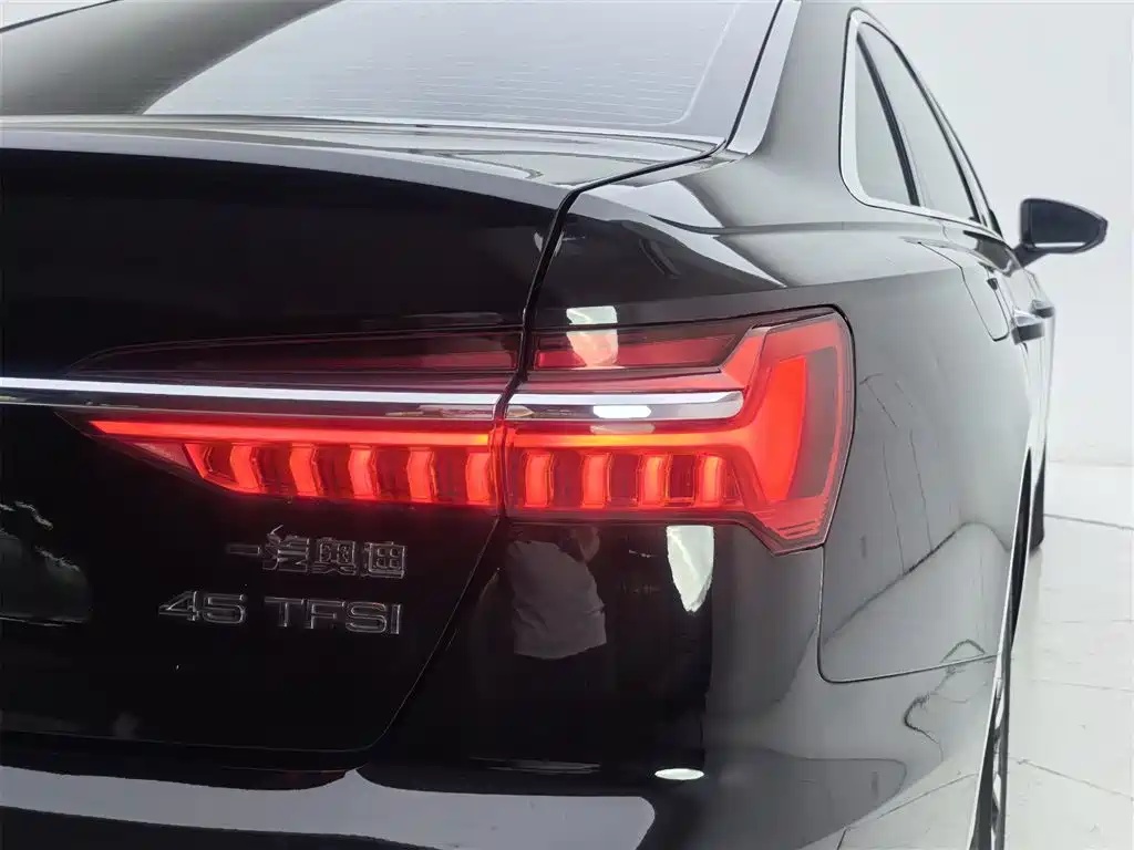 Audi A6L 2021 — фото 17