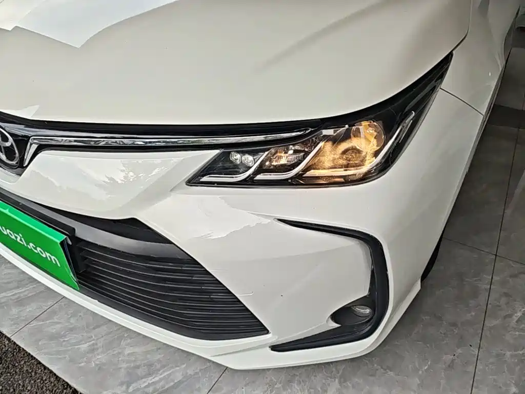 Toyota Corolla 2023 — фото 24