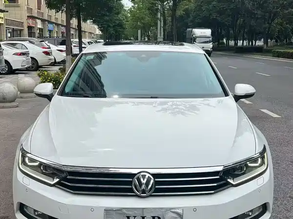 Volkswagen Magotan 2016