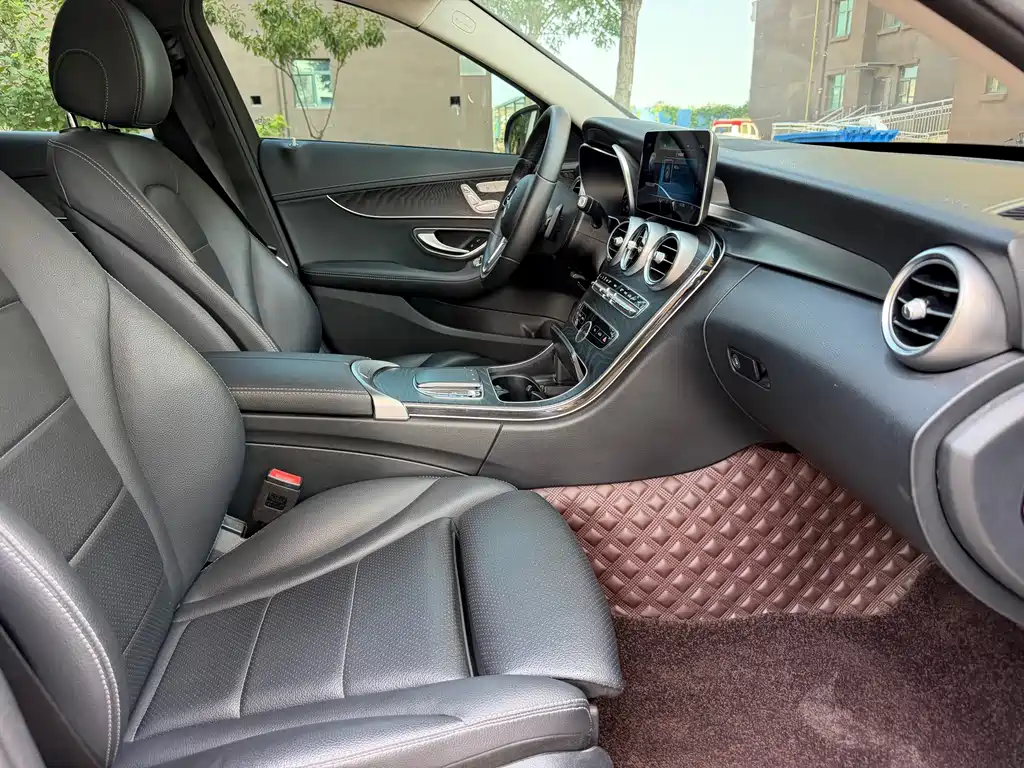 Mercedes-Benz C-Class 2020 — фото 12